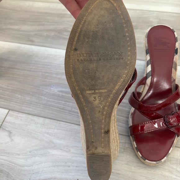 Burberry Mini Wedges - Picture 5 of 5